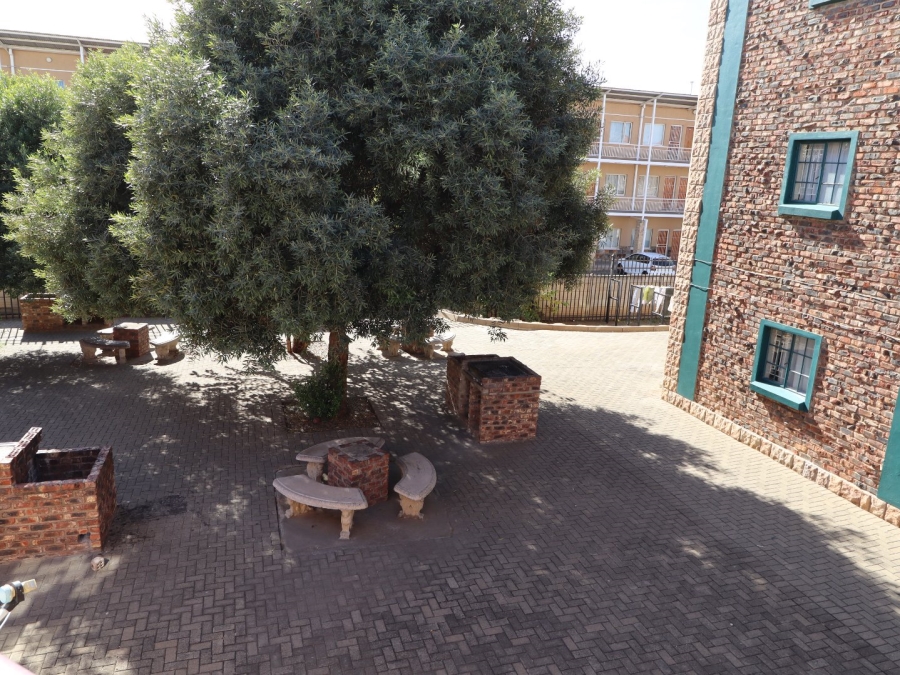 1 Bedroom Property for Sale in Willows Free State